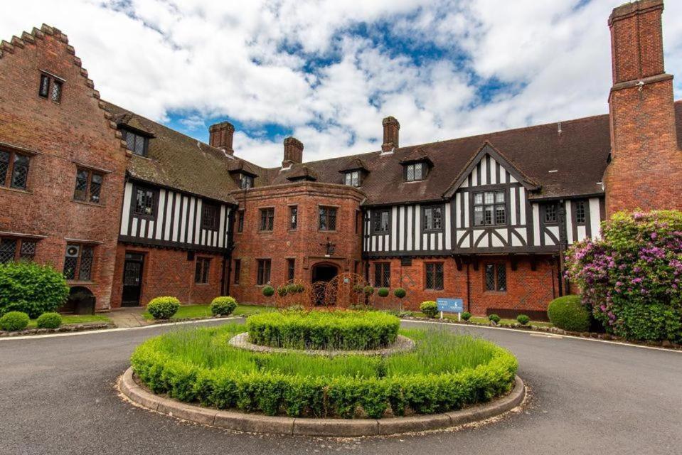 Hogarths Stone Manor 호텔 키더민스터 외부 사진